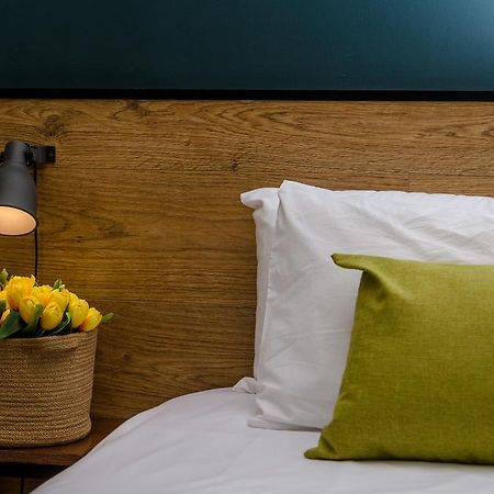 Olive The White House Hotell Tel Aviv Exteriör bild