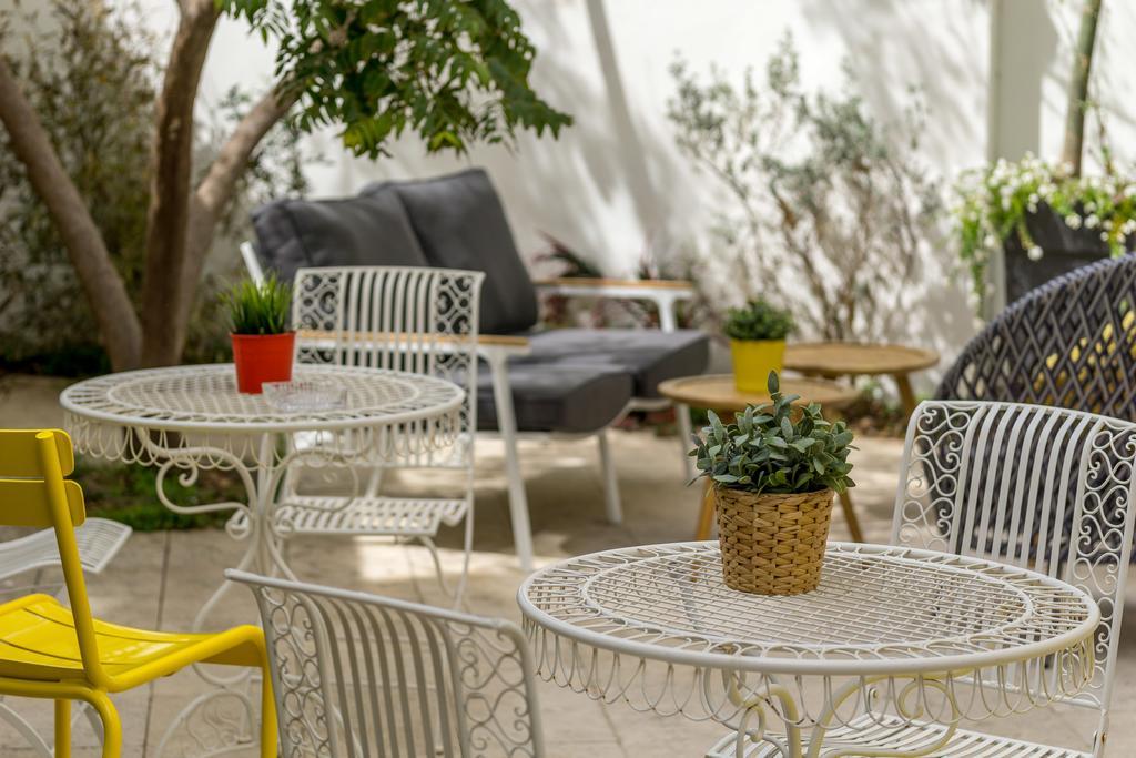 Olive The White House Hotell Tel Aviv Exteriör bild