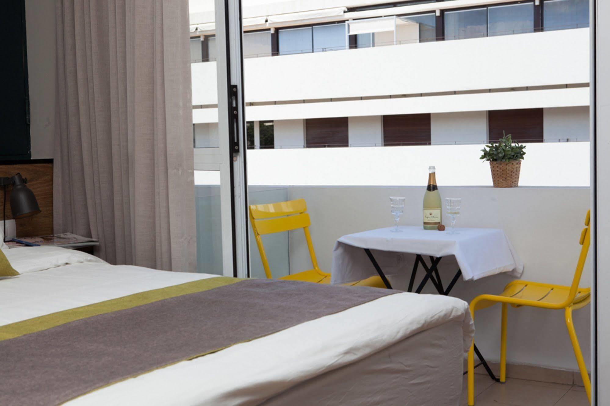 Olive The White House Hotell Tel Aviv Exteriör bild