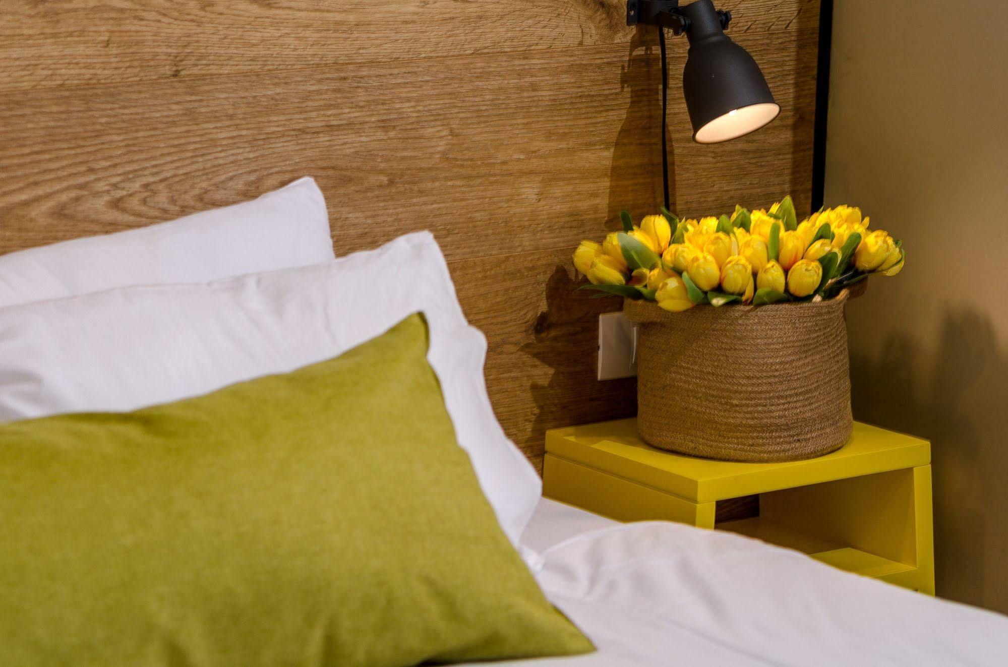 Olive The White House Hotell Tel Aviv Exteriör bild